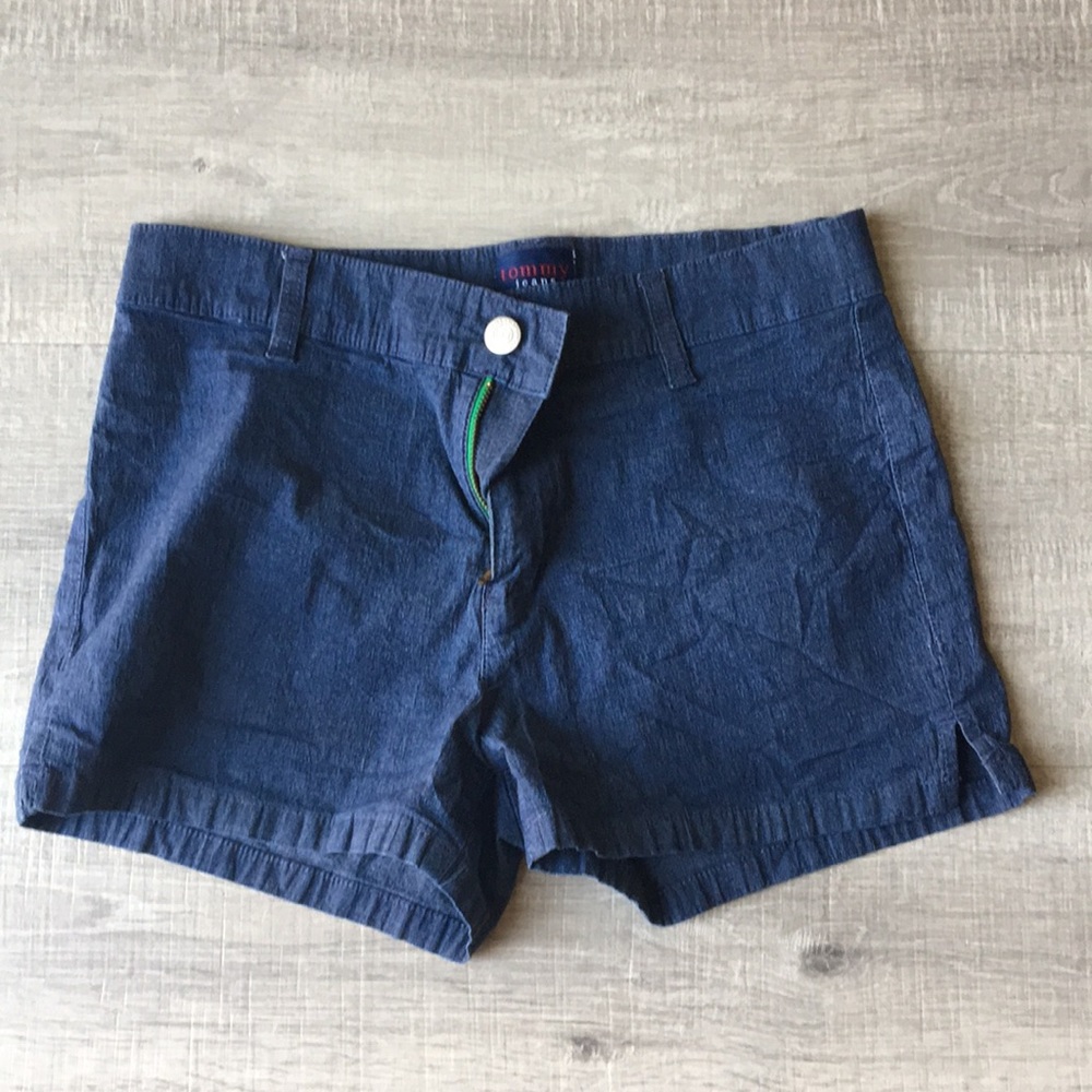 Tommy Hilfiger Blue shorts with a 4% spandex